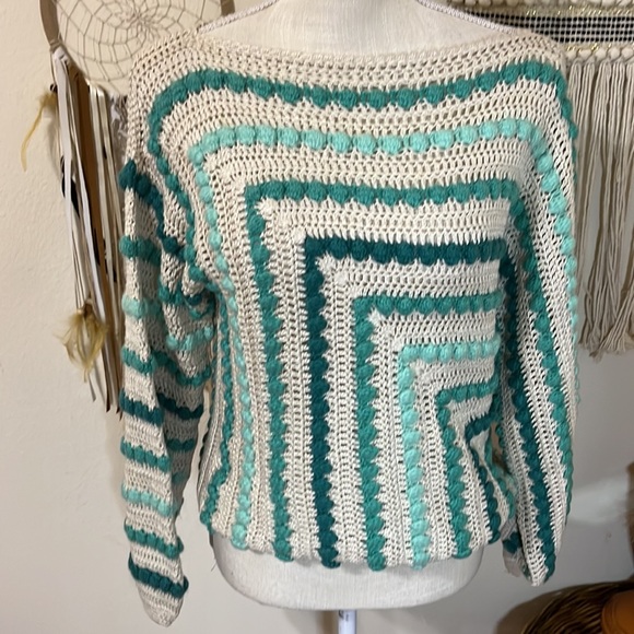 Cream & Sea Green Crochet Knit Sweater Top/ Size Small - Picture 2 of 6